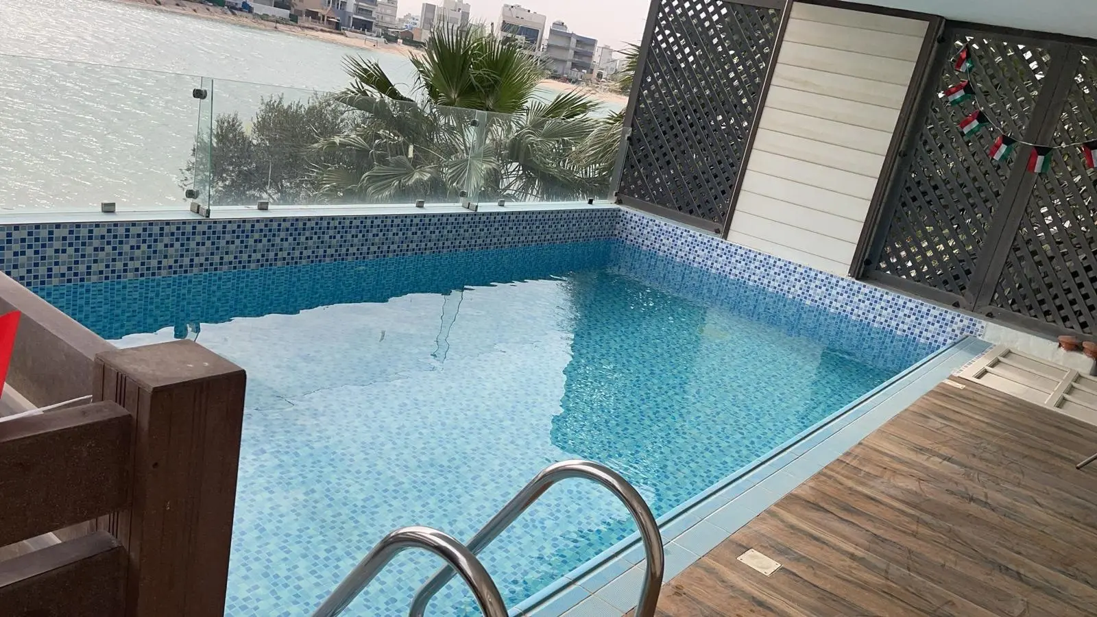 للبيع - صباح الأحمد البحرية -3 صف أول على البحر