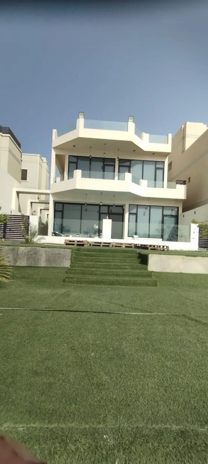 للبيع - صباح الأحمد البحرية -4 صف أول على البحر