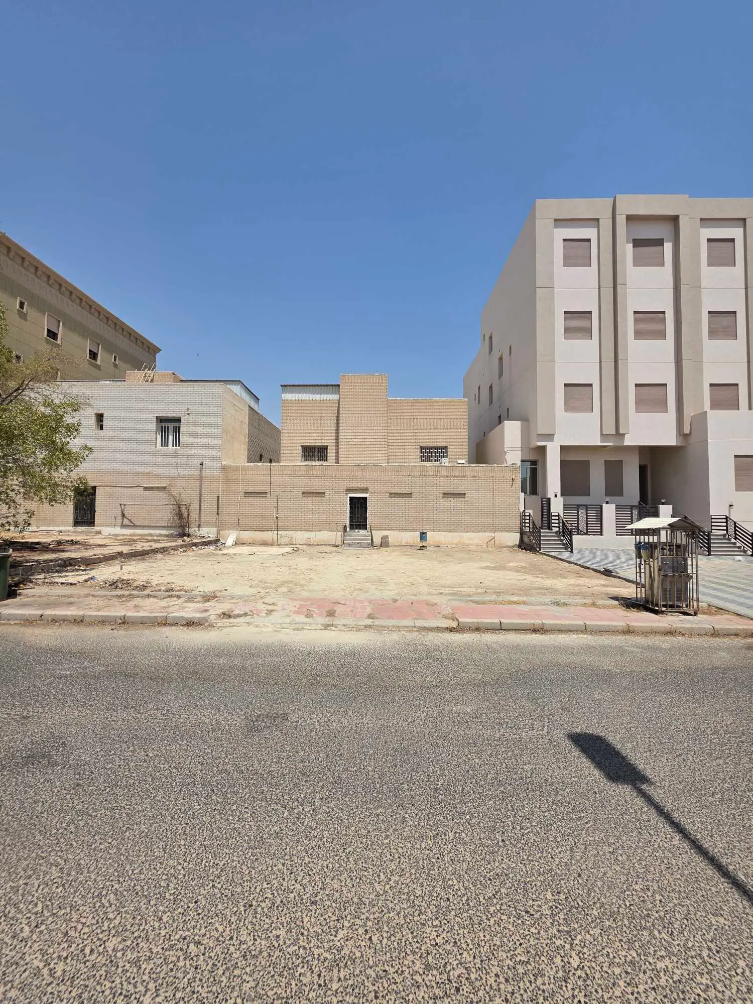 للبيع بيت ق7 ام الهيمان 
