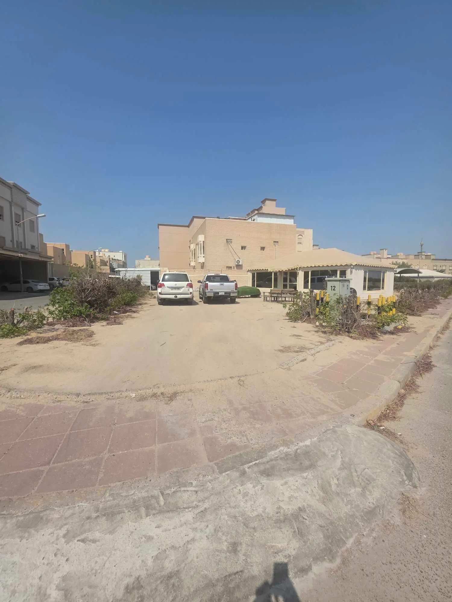 للبيع ام الهيمان ق2  راس 3جهات