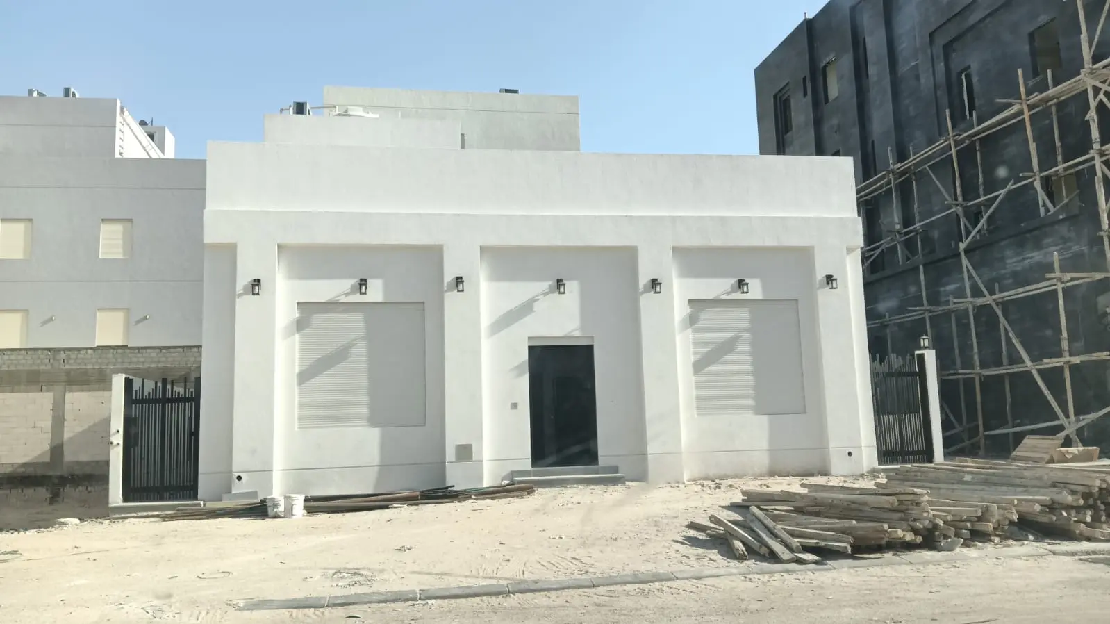 للبيع بالمطلاع سد دور وربع جاهز علي السكن مساحة بنيان كاملة