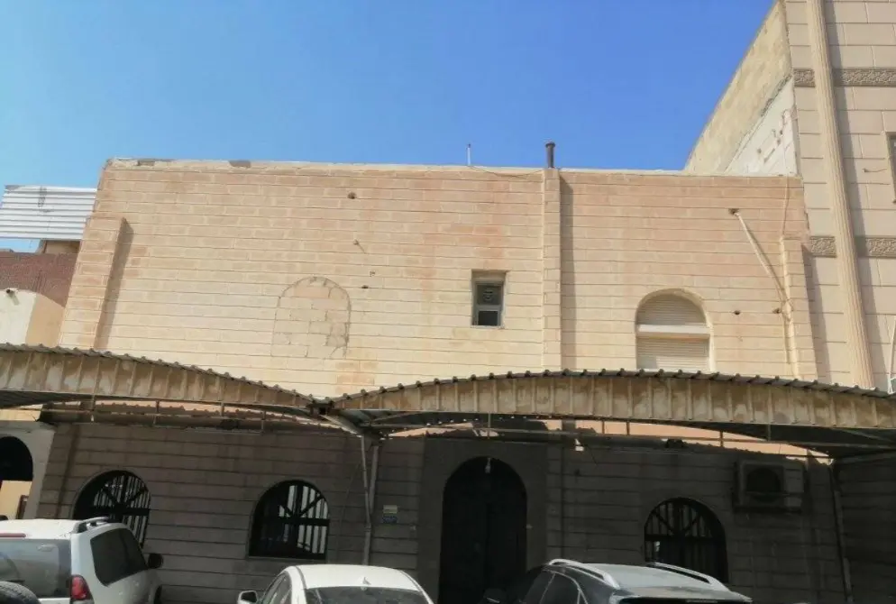 البيع الفردوس قطعه ٤ سد دورين و نص 
