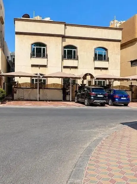 للبيع بيت بالزهراء ق4 