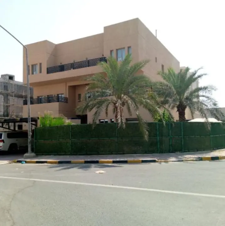 للبيع بيت في صباح الاحمد قطعة 1